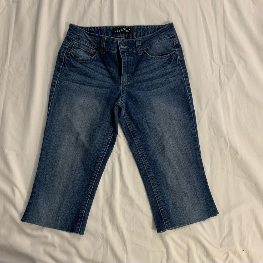 L.e.i. Sophia Hipster Flare Girls’ Capri Jeans